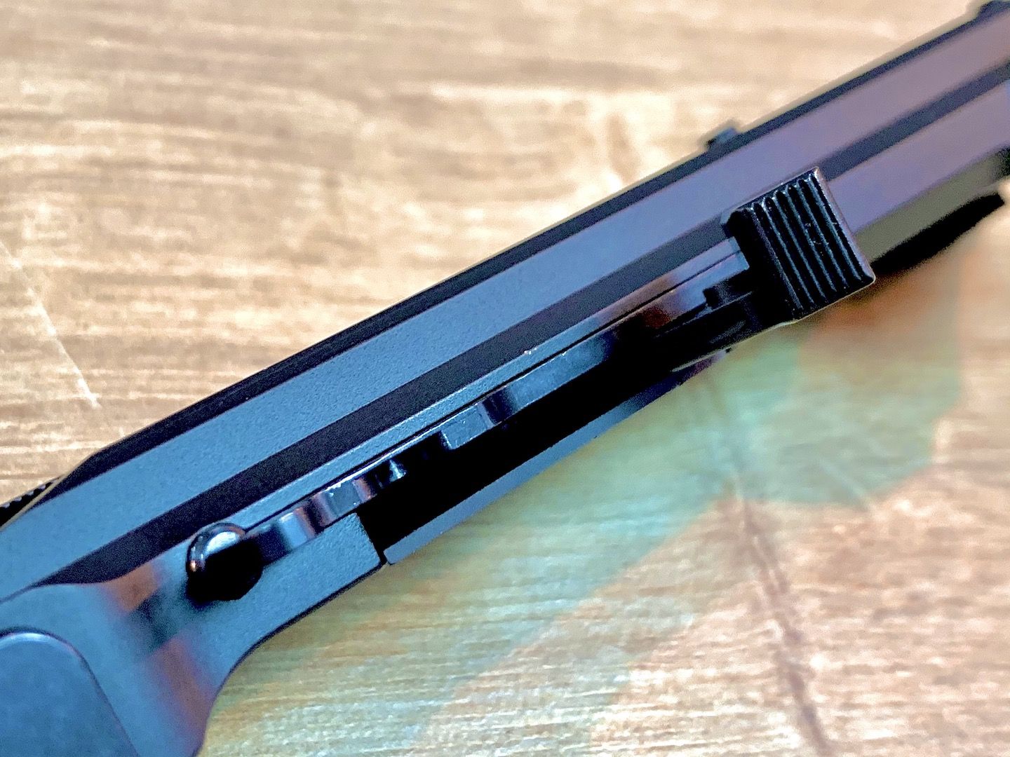 Prindere Henneberger pentru Merkel weaver la sina Leica