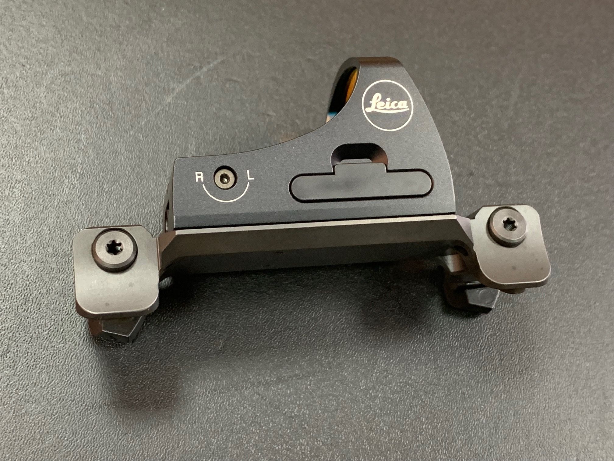 Prindere pentru Blaser - red dot Leica